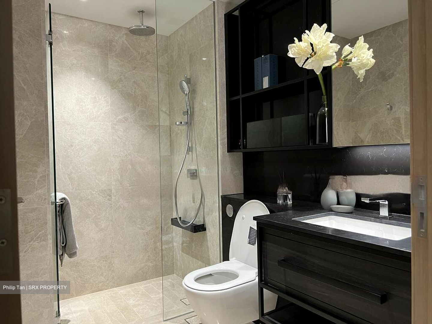 Haus On Handy (D9), Condominium #458956431